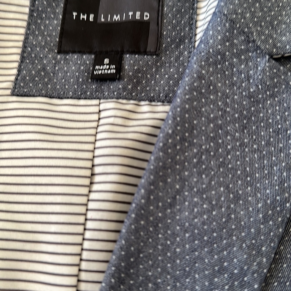 Blazer - Picture 5 of 5